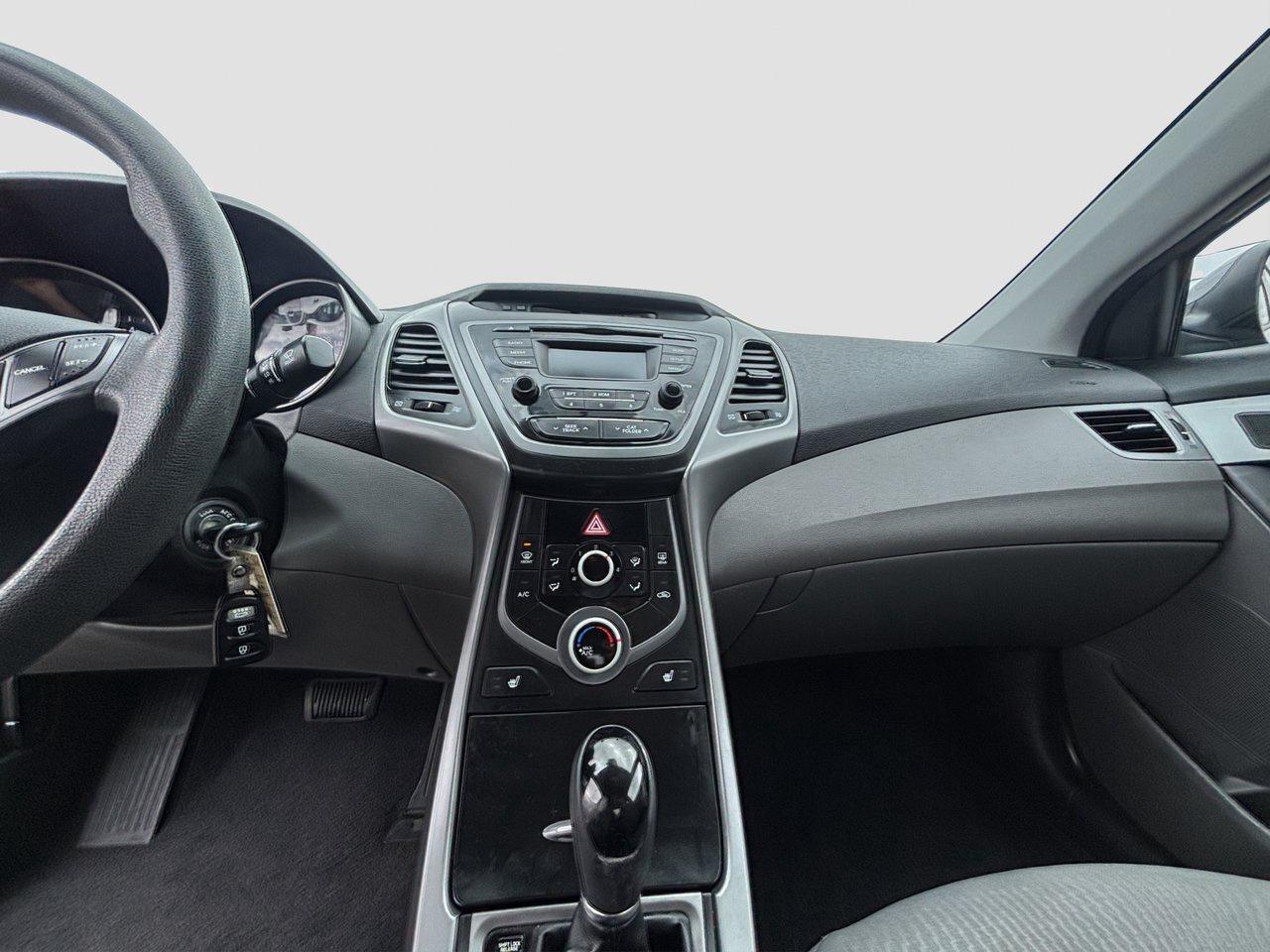 2014 Hyundai Elantra GL Photo