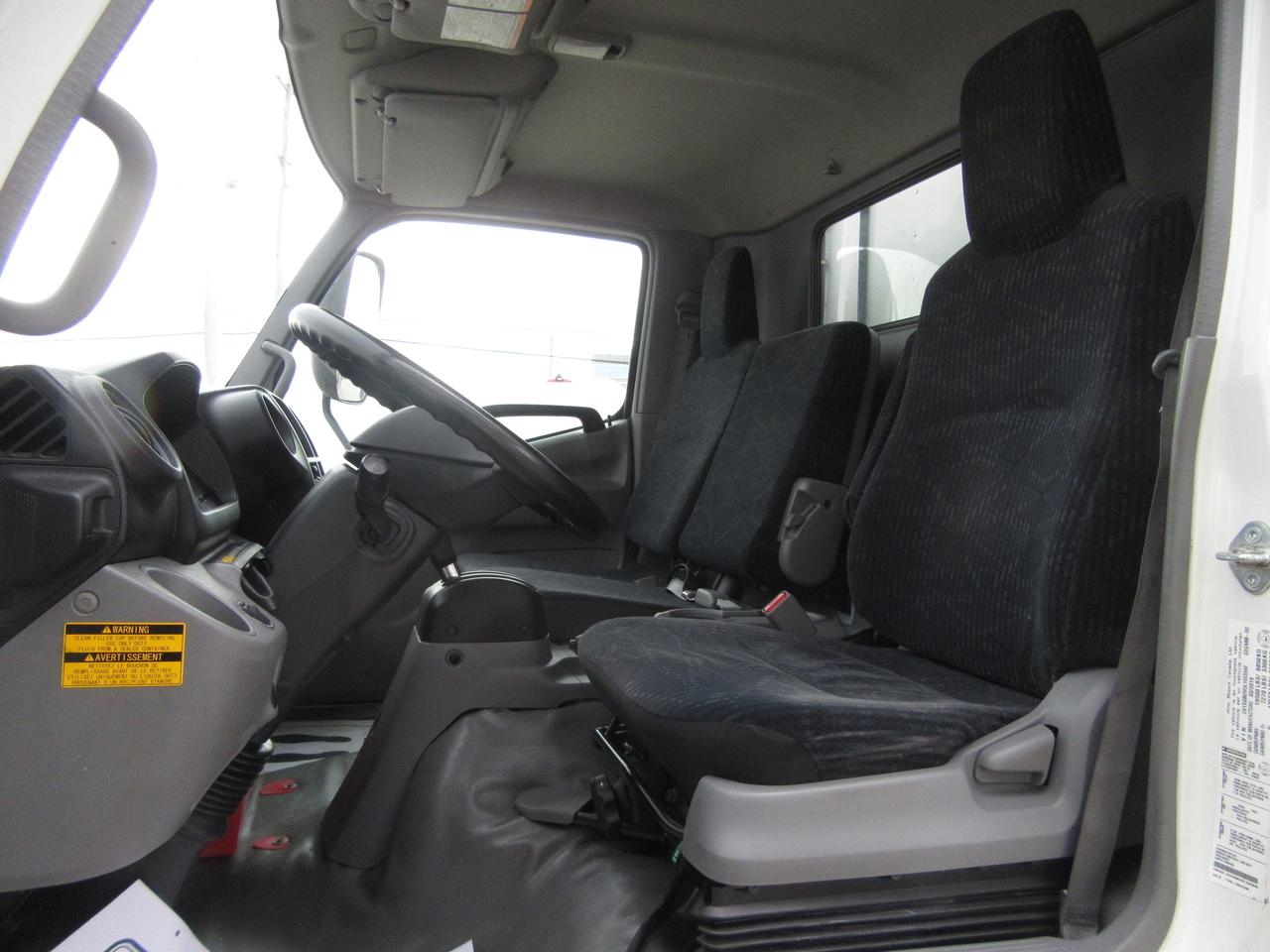 2020 Hino 195 Commercial DIESEL 20FT REEFER BOX & THERMO KING REEFER SYSTEM Photo