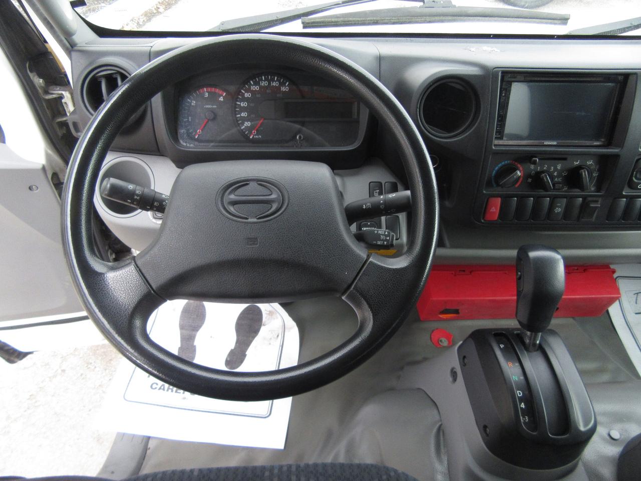 2020 Hino 195 Commercial DIESEL 20FT REEFER BOX & THERMO KING REEFER SYSTEM Photo