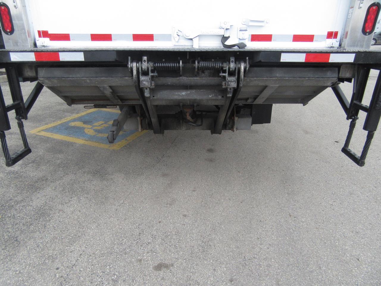 2020 Hino 195 Commercial DIESEL 20FT REEFER BOX & THERMO KING REEFER SYSTEM Photo