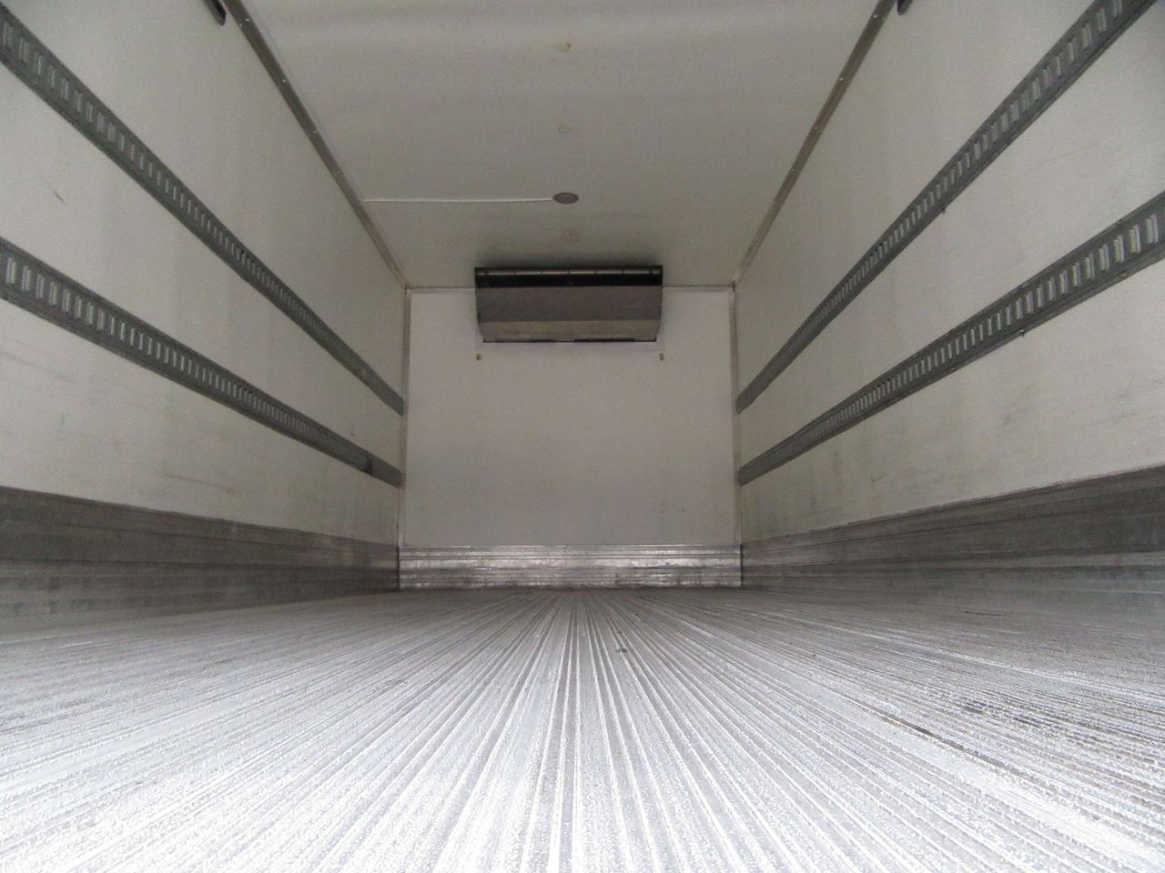 2020 Hino 195 DIESEL 20FT REEFER BOX & THERMO KING REEFER SYSTEM Photo
