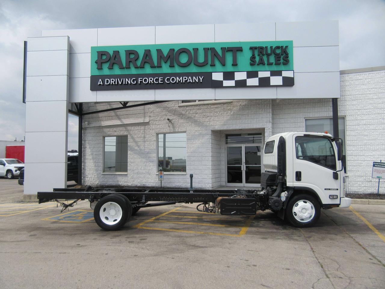 2023 Isuzu NRR Diesel Cab & chassis Photo1