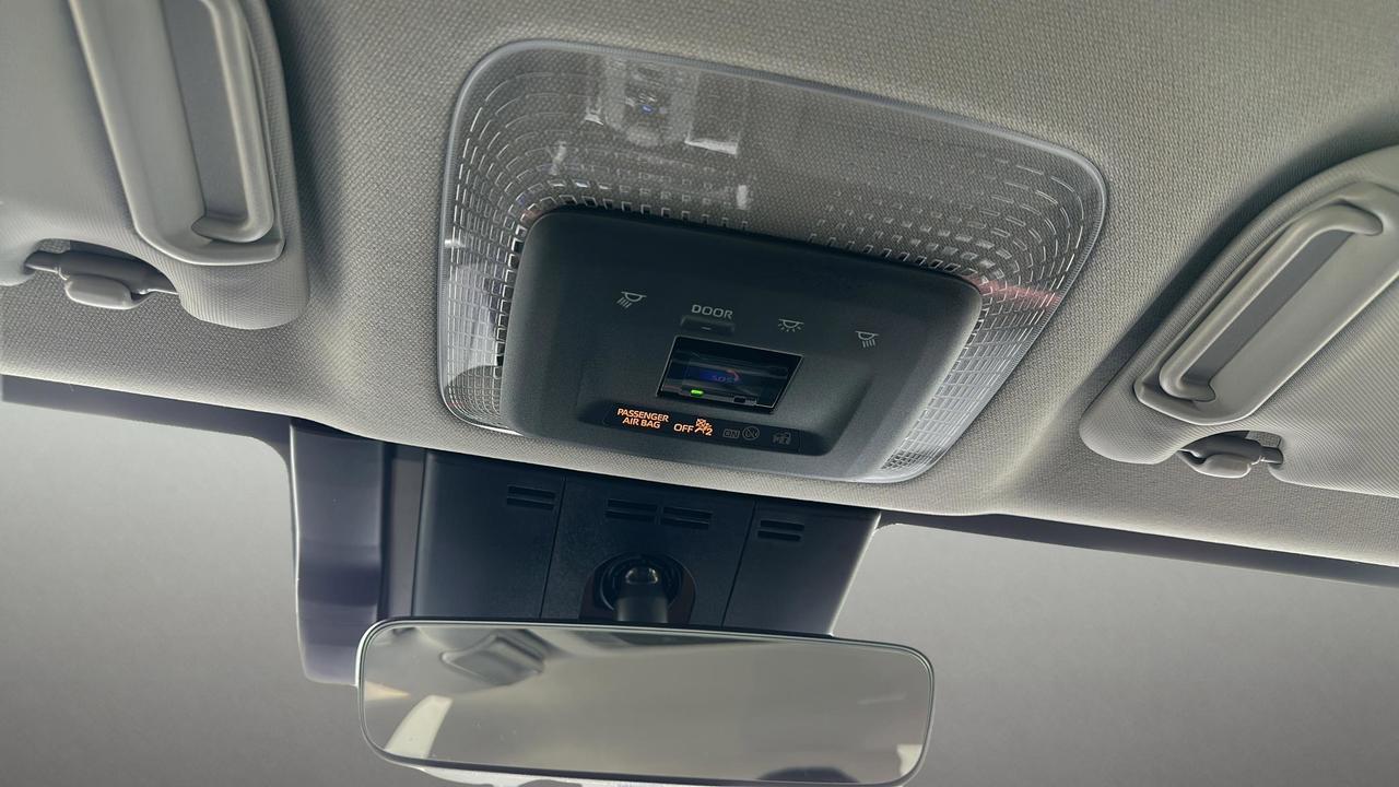 2024 Toyota Prius Prime XSE Premium Auto Photo