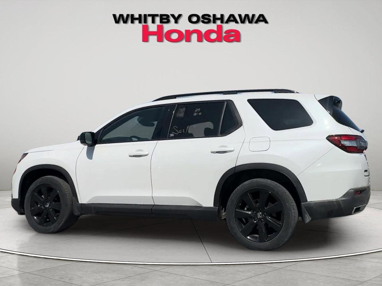 2025 Honda Pilot Black Edition AWD Photo3