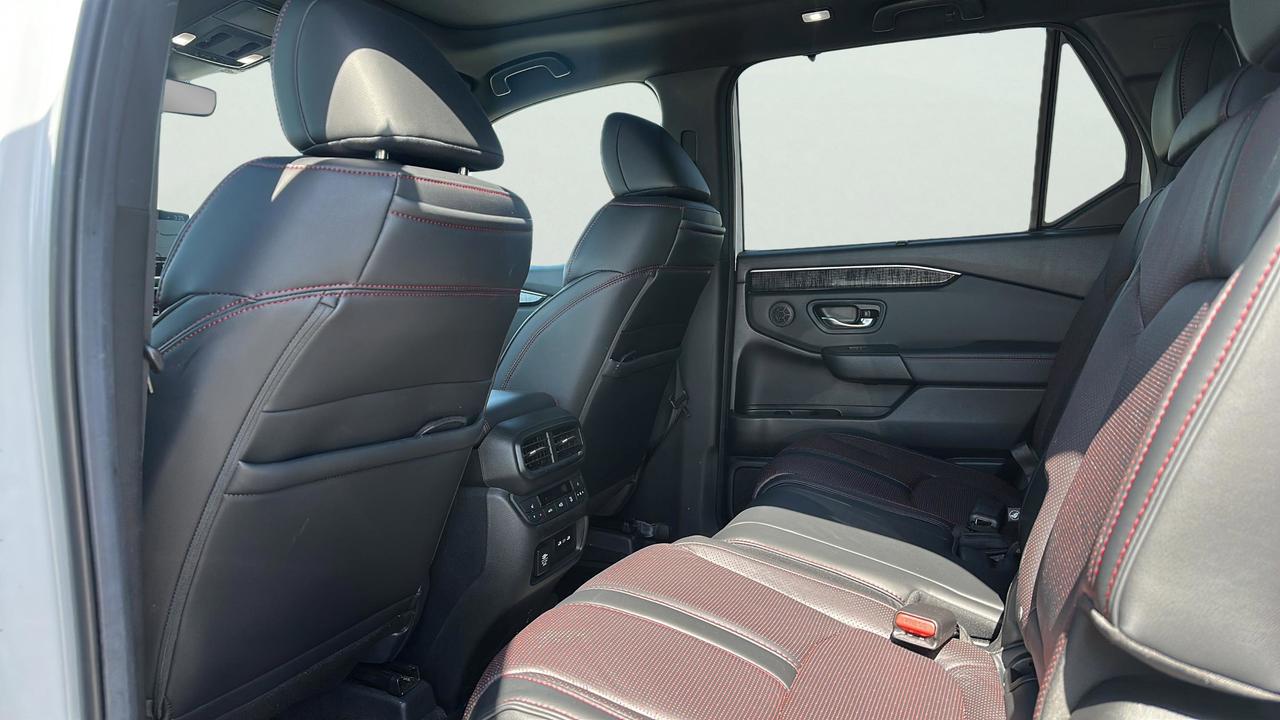 2025 Honda Pilot Black Edition AWD Photo