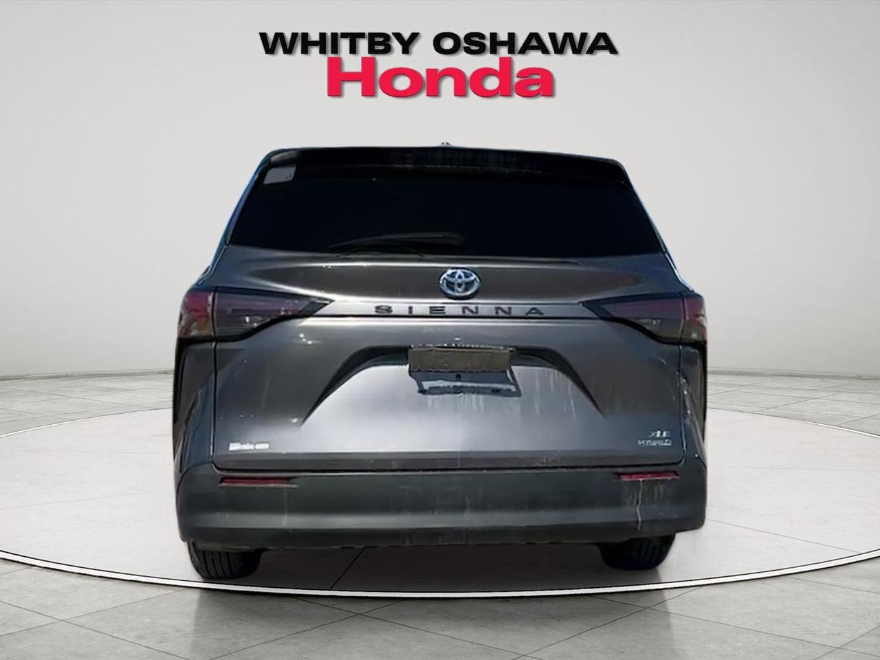 2021 Toyota Sienna  Photo