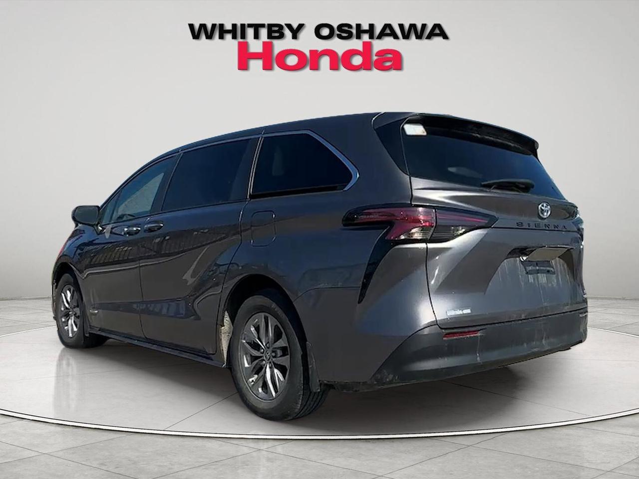 2021 Toyota Sienna  Photo