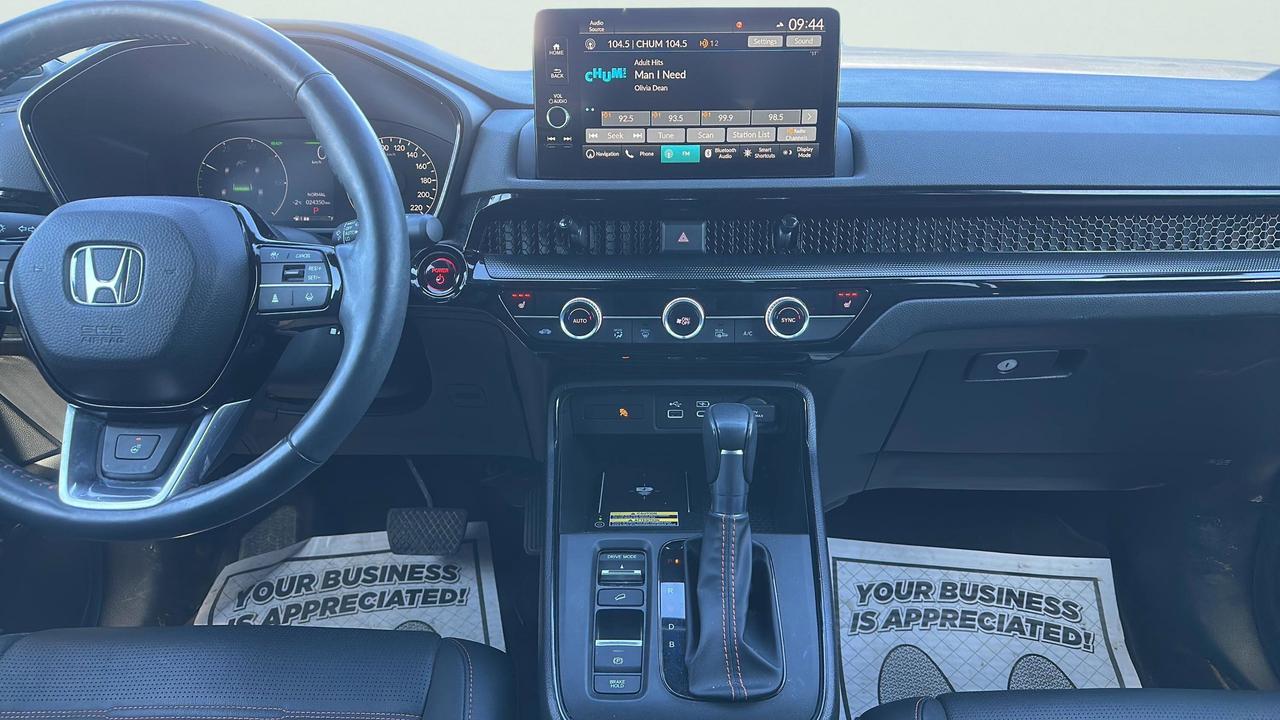 2024 Honda CR-V Hybrid Touring AWD Photo
