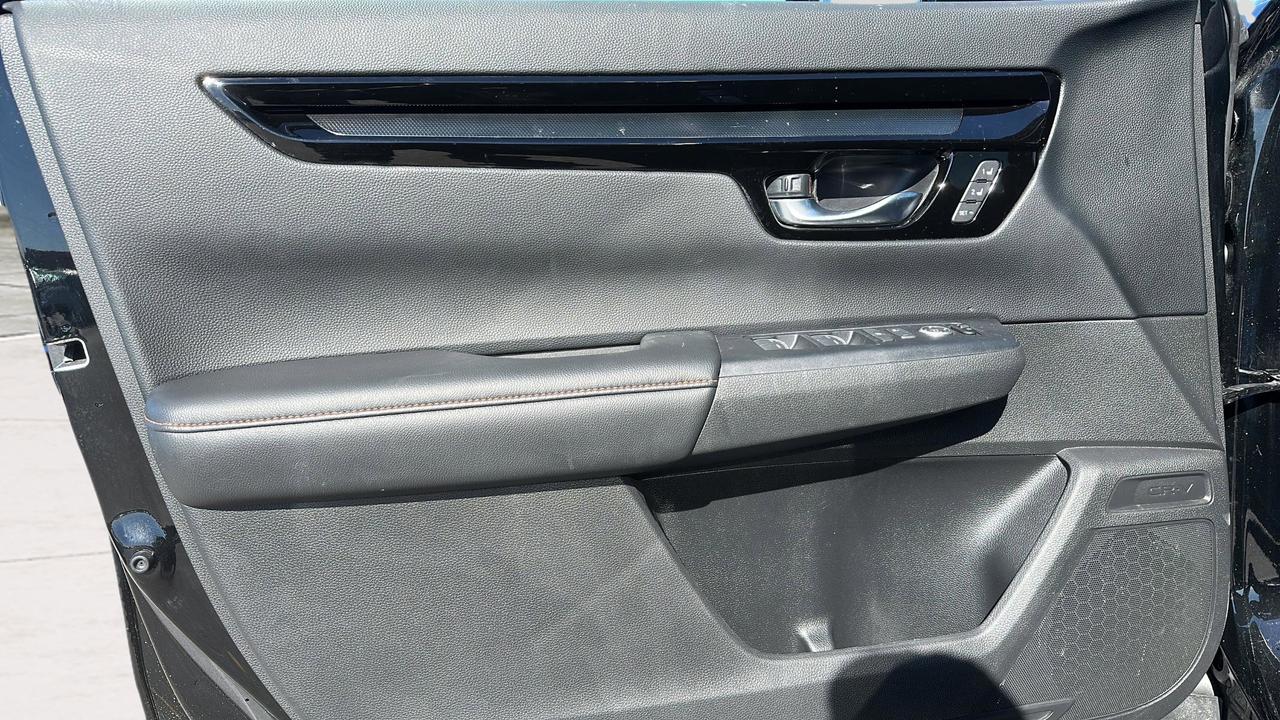 2024 Honda CR-V Hybrid Touring AWD Photo