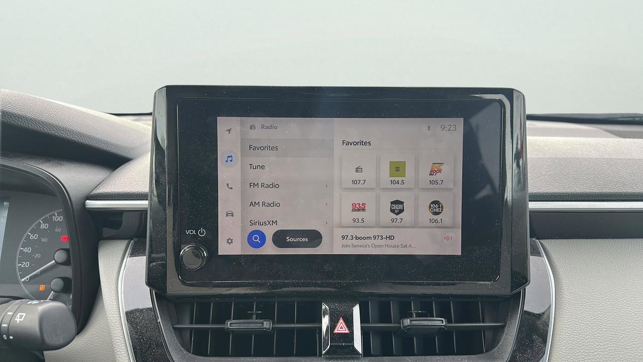 2023 Toyota Corolla Cross L AWD Photo