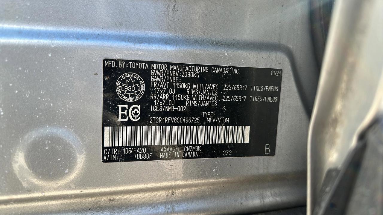 2025 Toyota RAV4 XLE AWD Photo