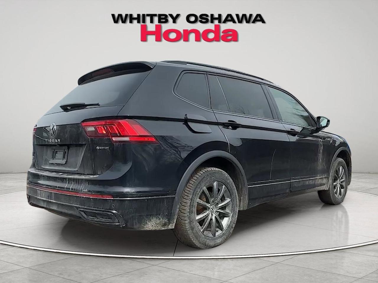 2022 Volkswagen Tiguan Comfortline R-Line Black Edition 4MOTION Photo4