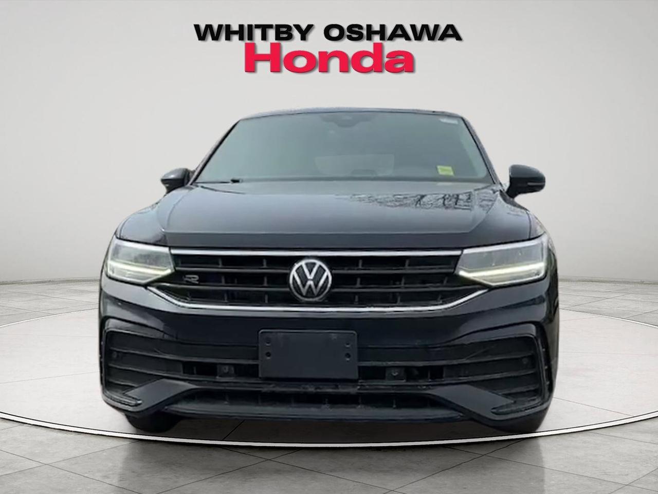 2022 Volkswagen Tiguan Comfortline R-Line Black Edition 4MOTION Photo
