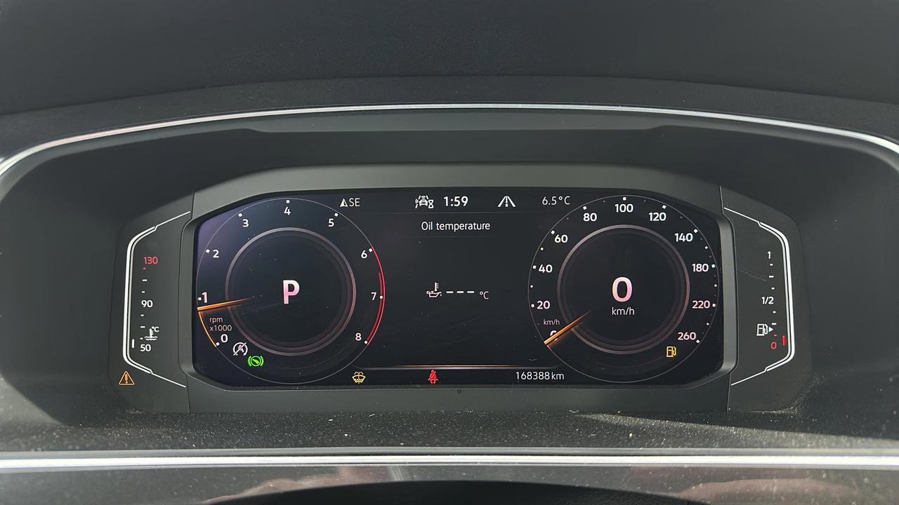 2022 Volkswagen Tiguan Comfortline R-Line Black Edition 4MOTION Photo