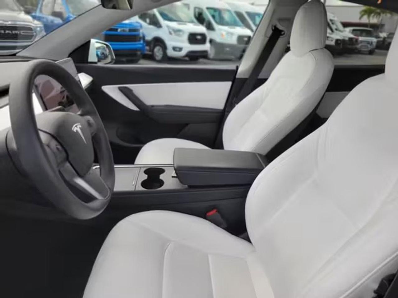 2022 Tesla Model Y PERFORMANCE Photo