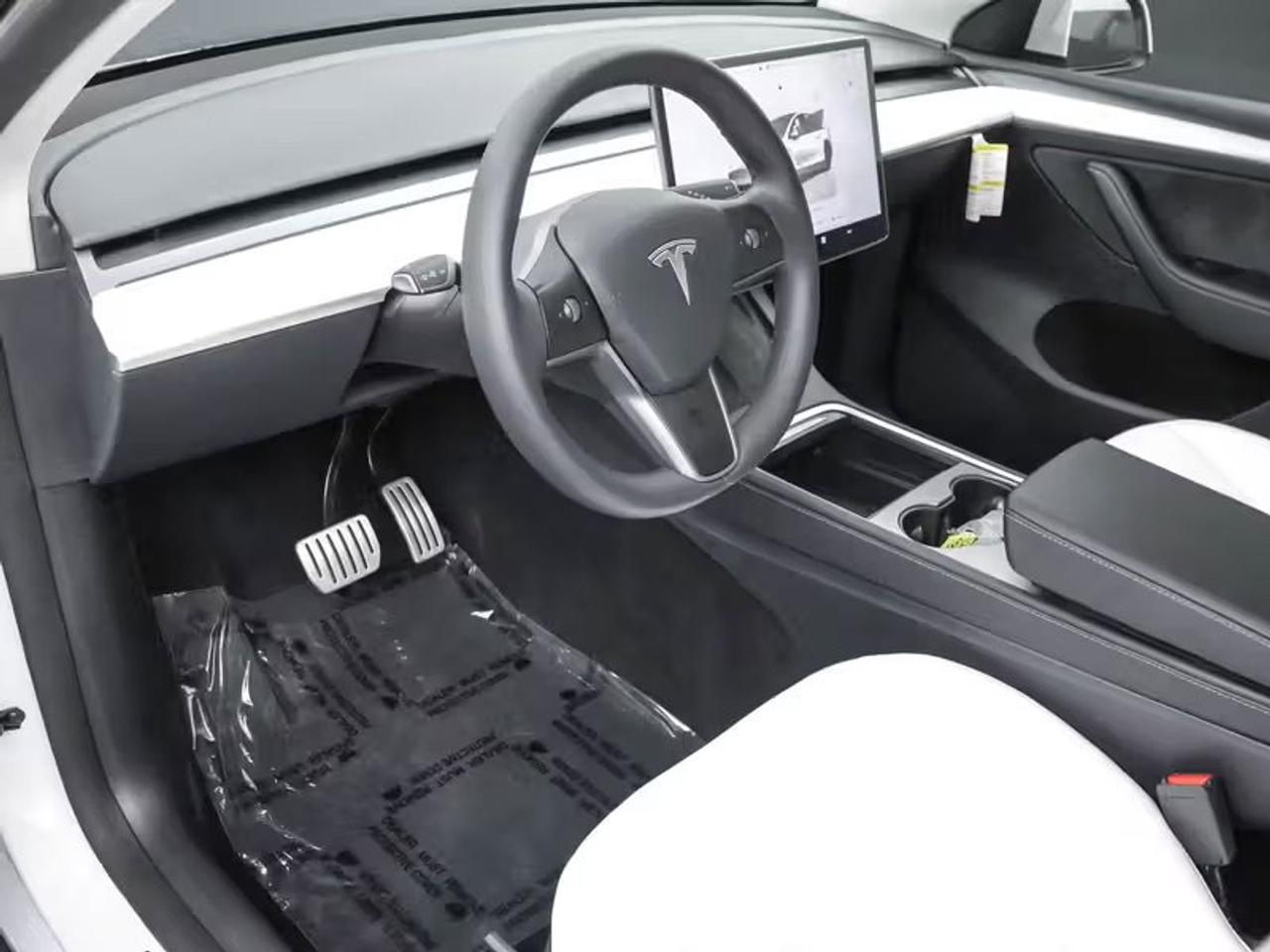 2022 Tesla Model Y PERFORMANCE Photo