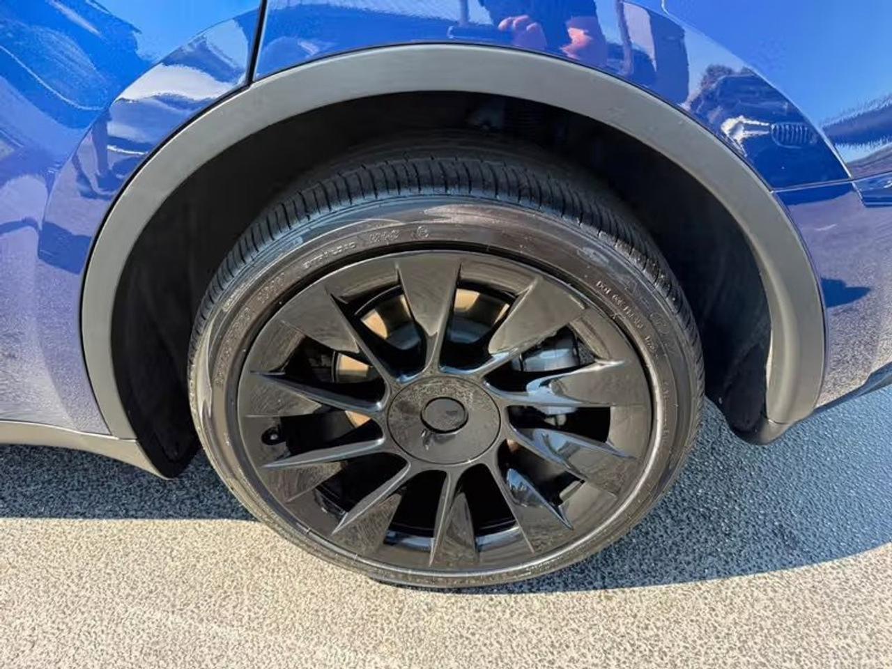 2022 Tesla Model Y LONG RANGE Photo