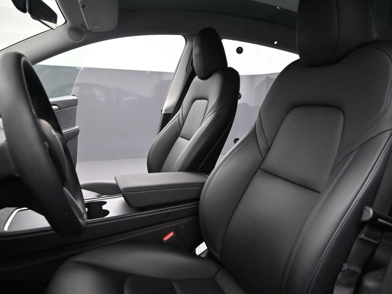 2022 Tesla Model Y LONG RANGE Photo