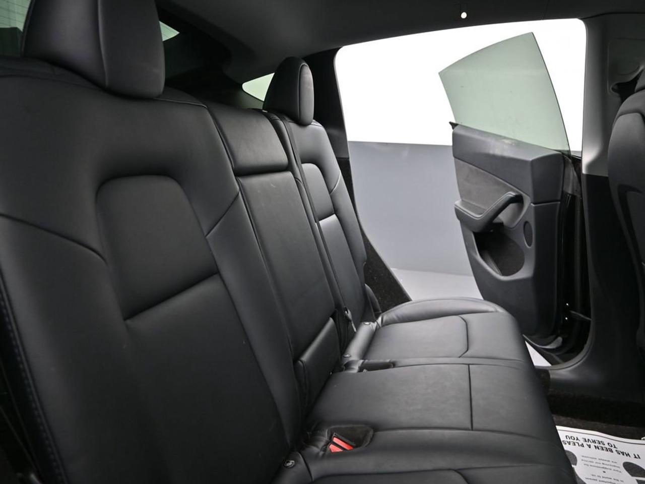 2022 Tesla Model Y LONG RANGE Photo