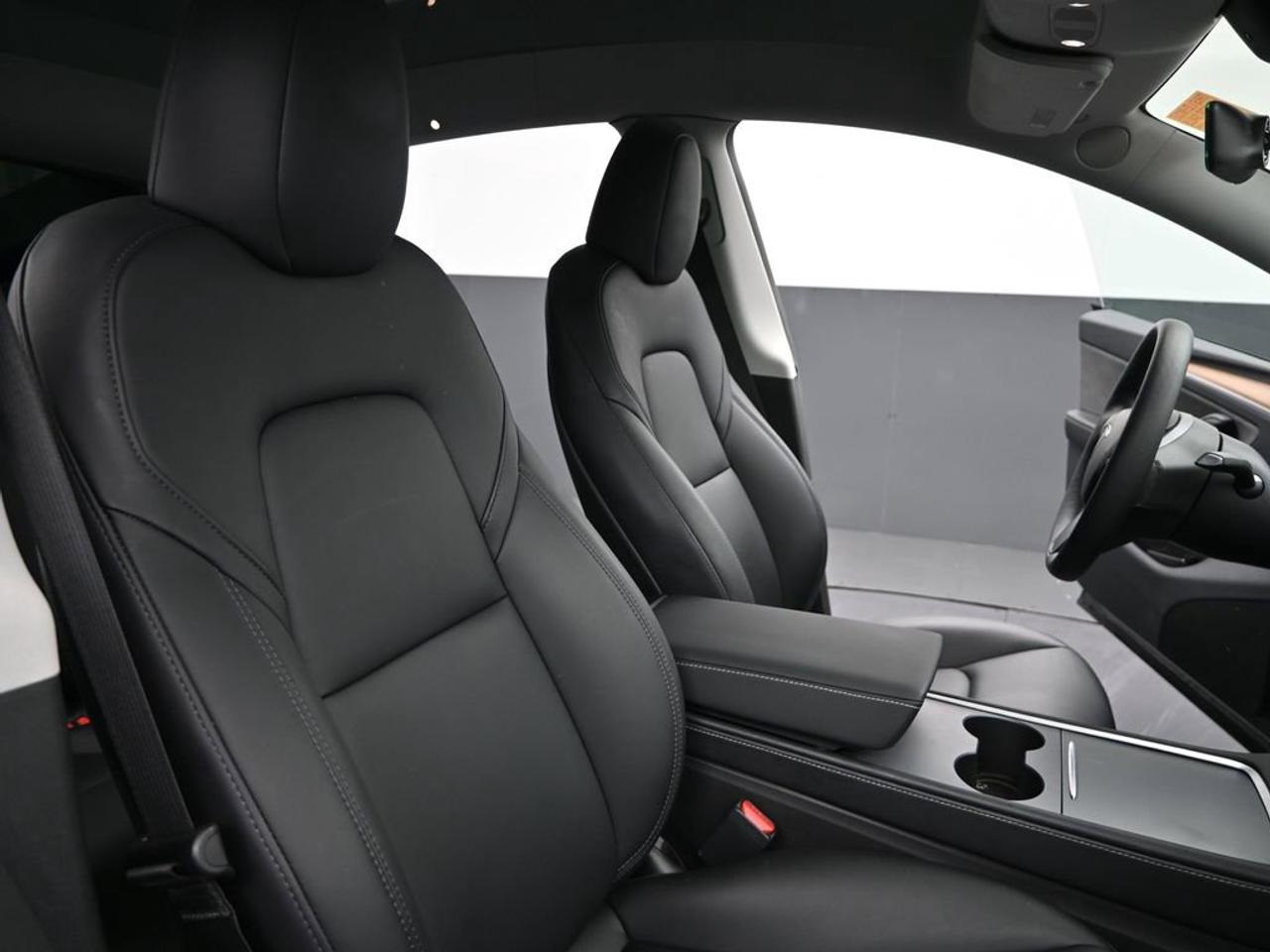 2022 Tesla Model Y LONG RANGE Photo