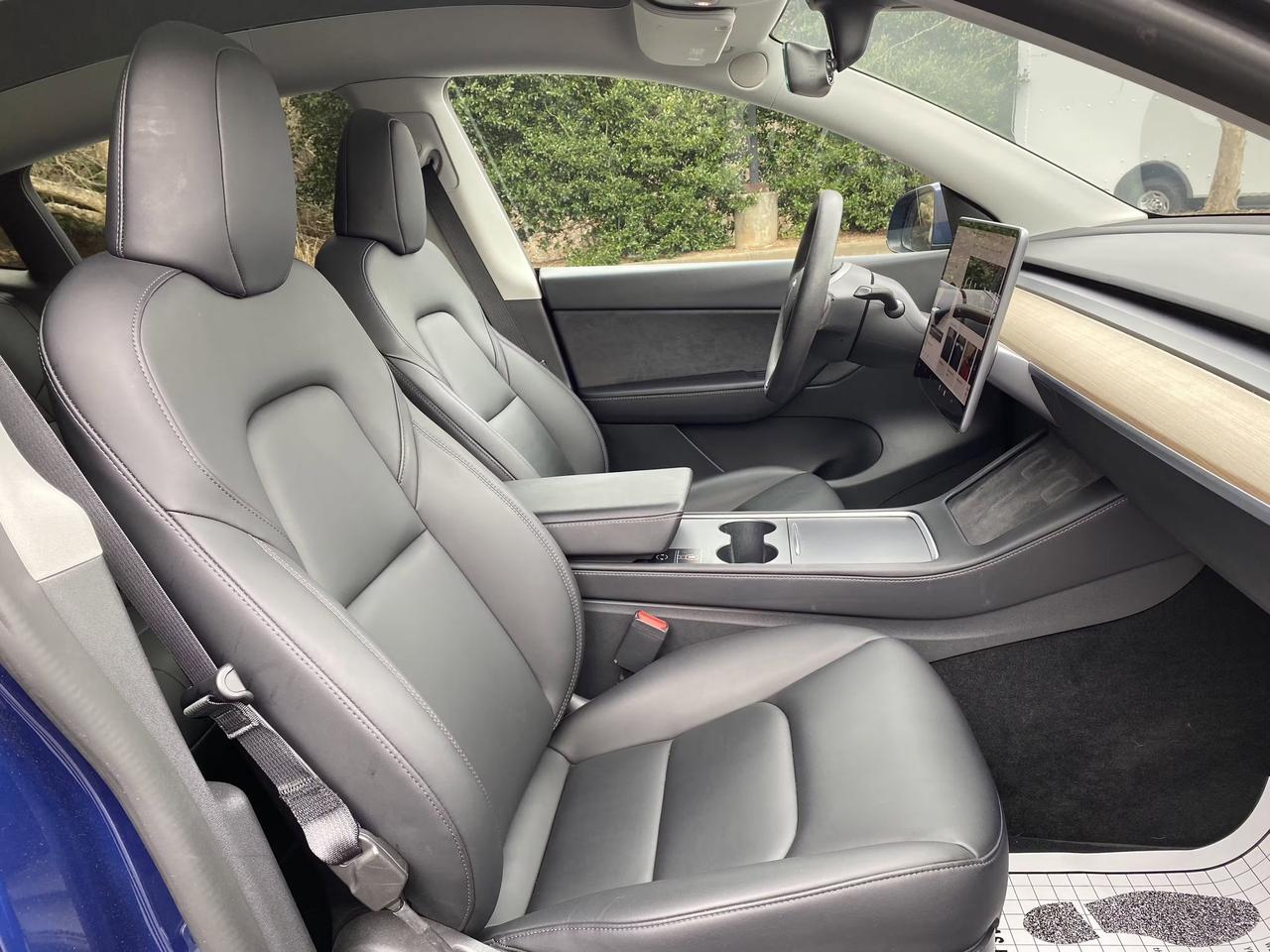 2022 Tesla Model Y LONG RANGE Photo