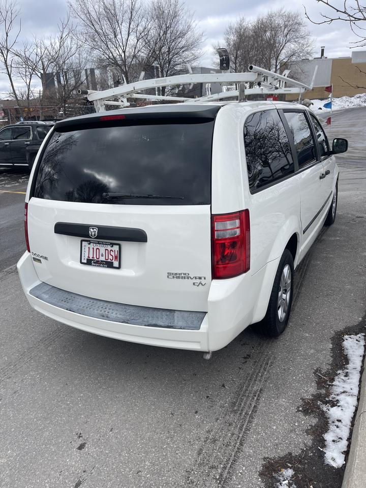 2009 Dodge Grand Caravan ONLY 167,000 KMS     LADDER RACK  /  INVERTER Photo3
