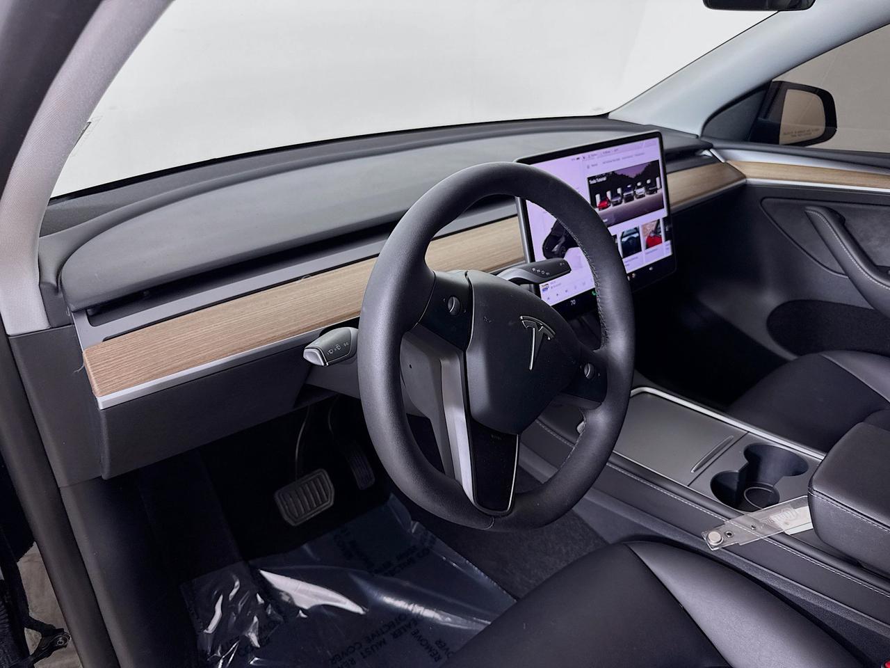 2022 Tesla Model Y LONG RANGE Photo