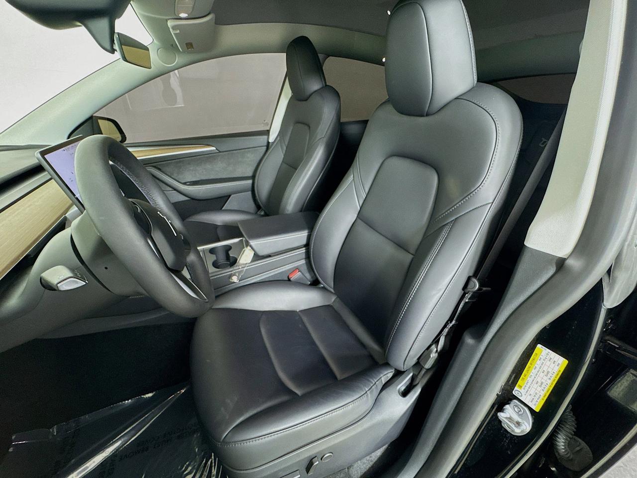 2022 Tesla Model Y LONG RANGE Photo