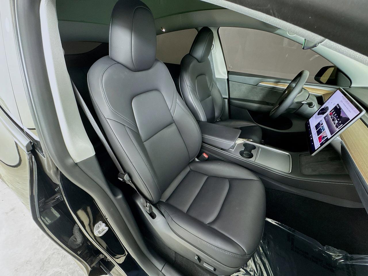 2022 Tesla Model Y LONG RANGE Photo