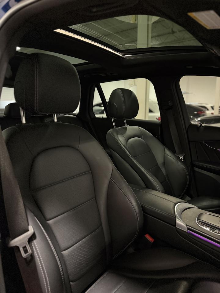 2022 Mercedes-Benz GLC 300 GLC 300 | AMG PKG Photo