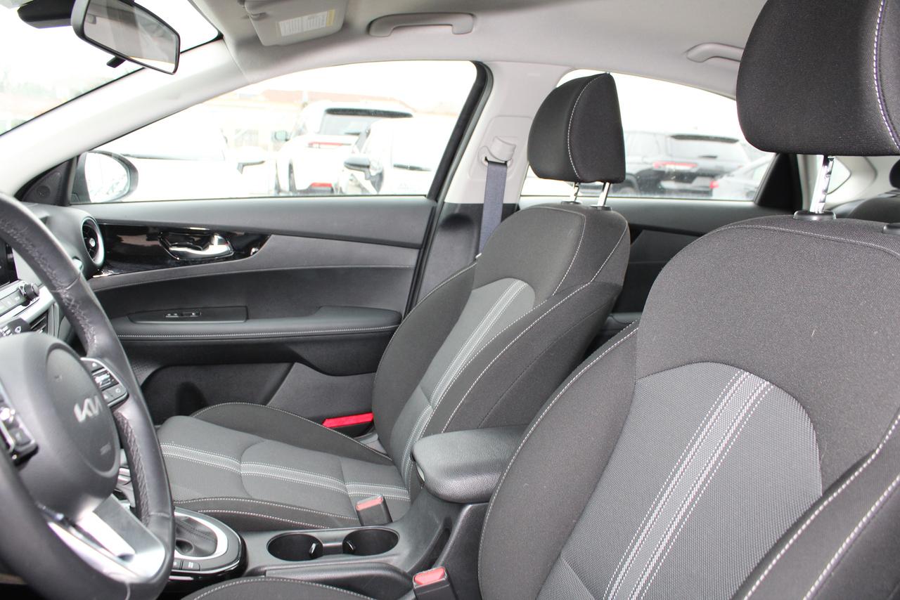 2024 Kia Forte EX Photo