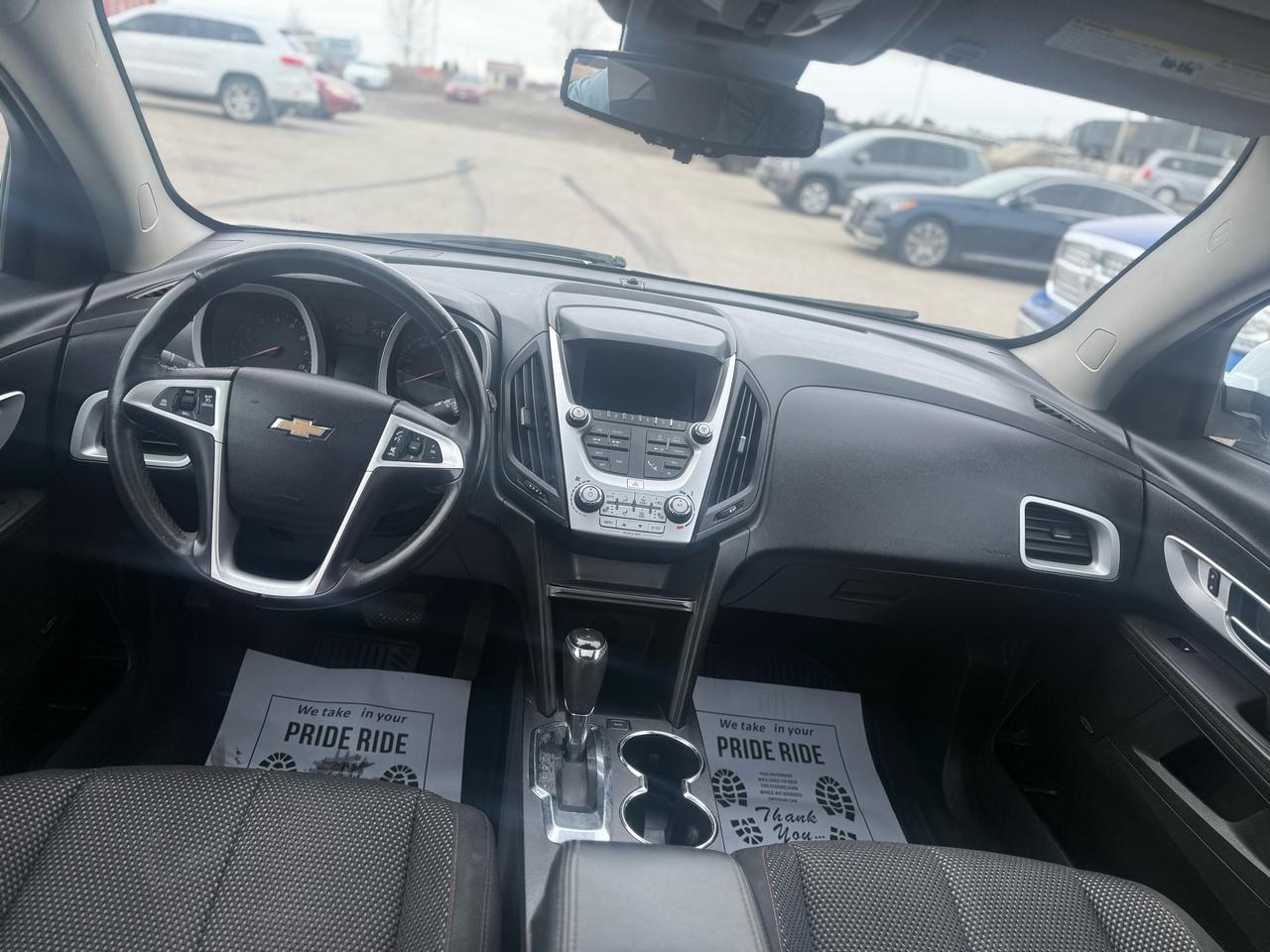 2017 Chevrolet Equinox LT Photo