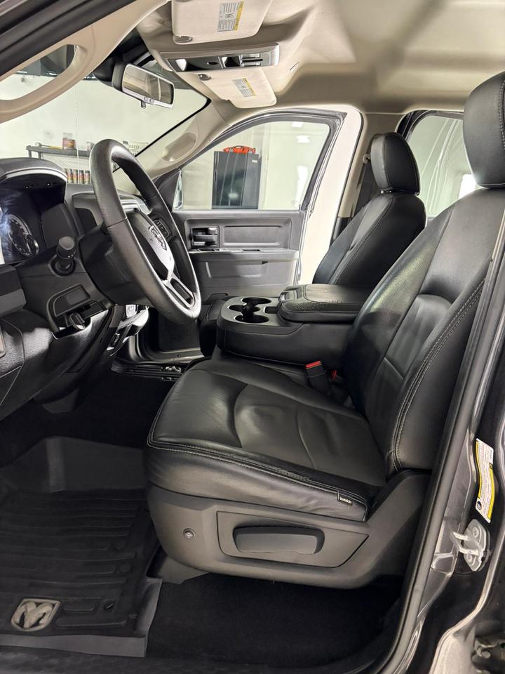 2019 RAM 1500 Classic EXPRESS Photo