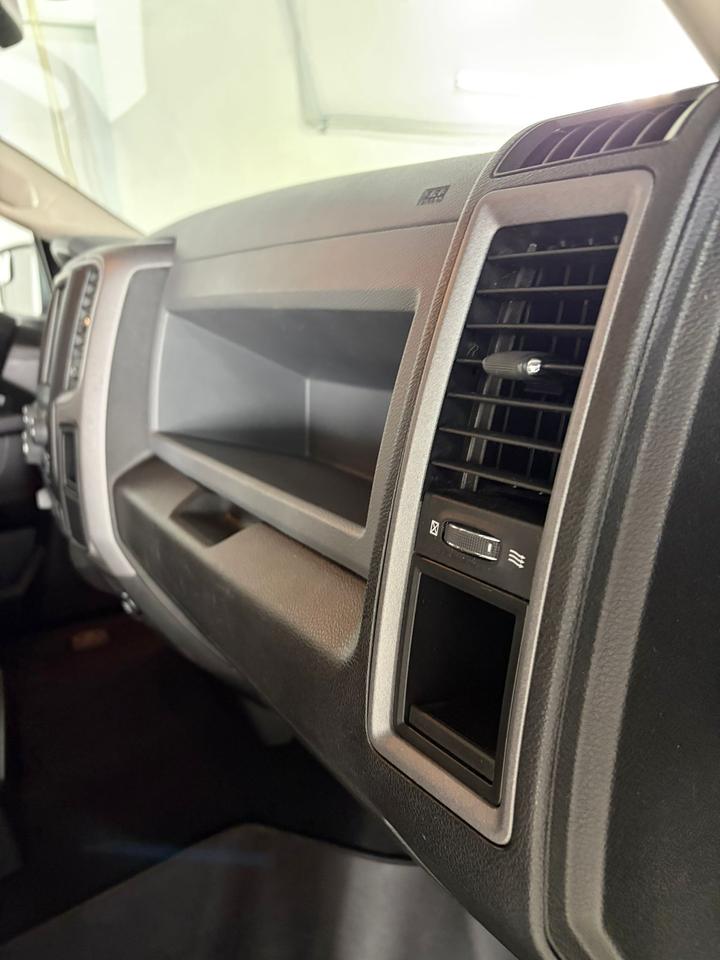 2019 RAM 1500 Classic EXPRESS Photo