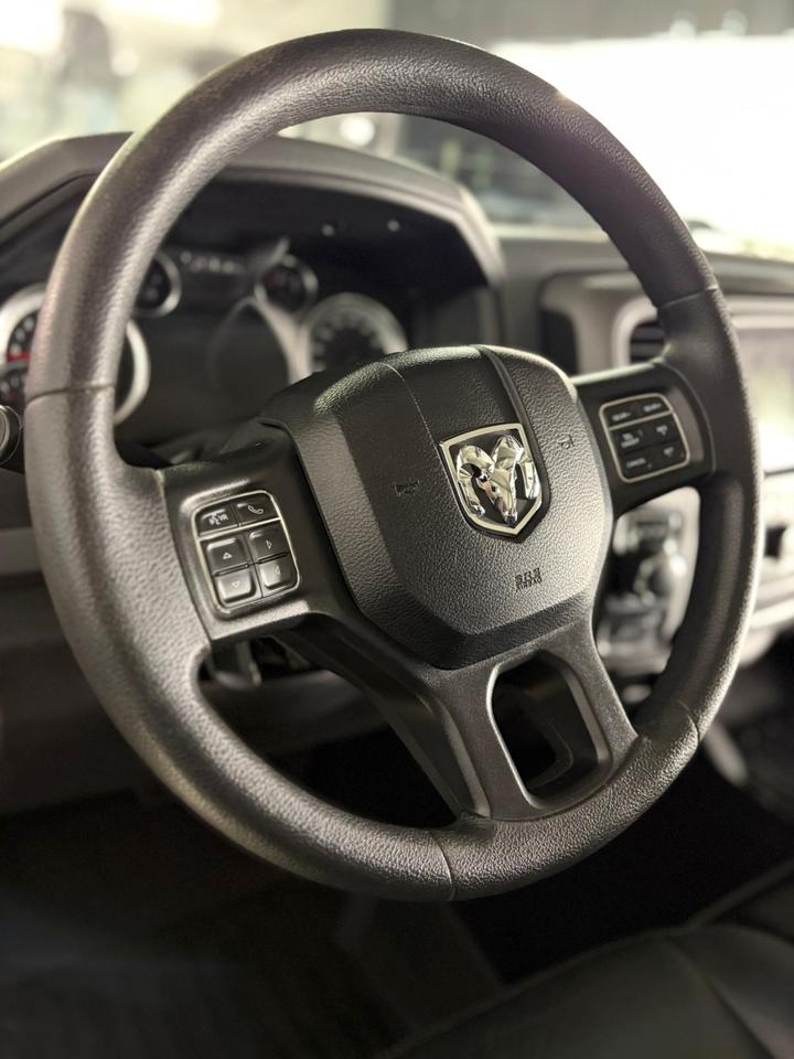 2019 RAM 1500 Classic EXPRESS Photo