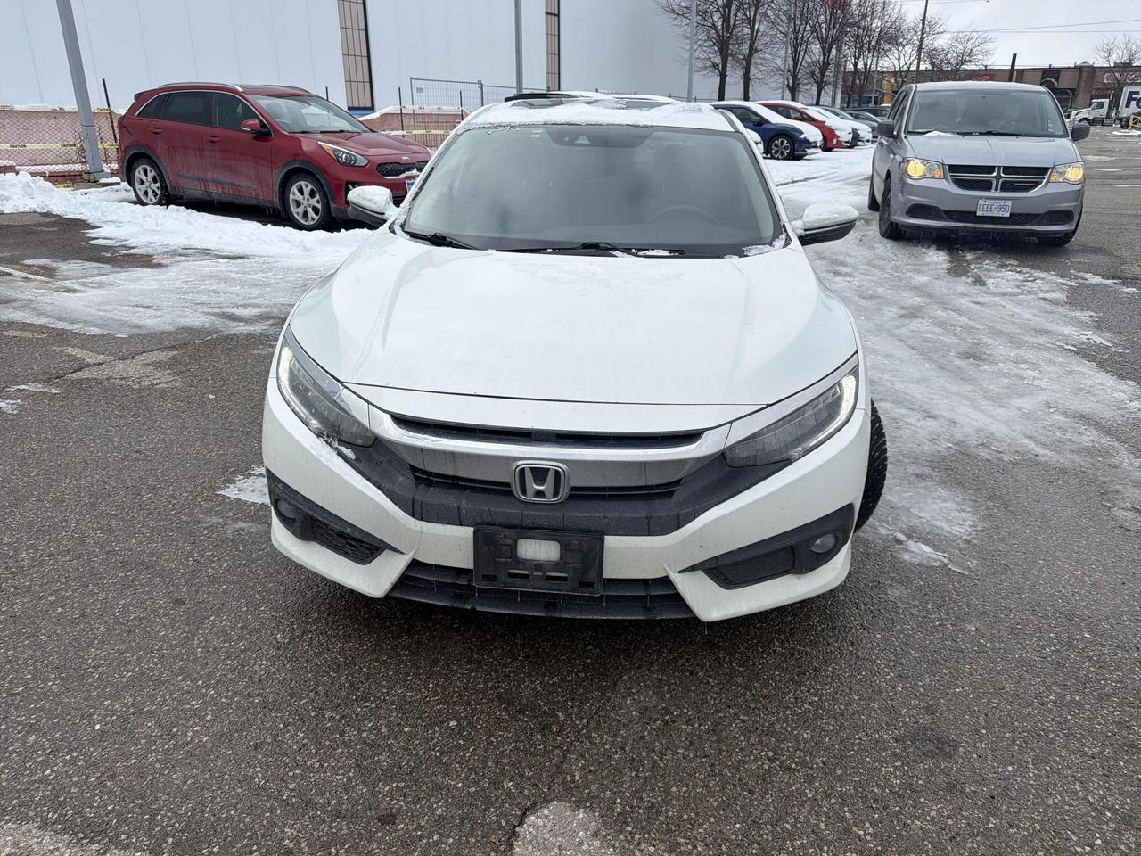 2016 Honda Civic Touring | Auto | Leather | Roof | Nav | Cam | Tint Photo4