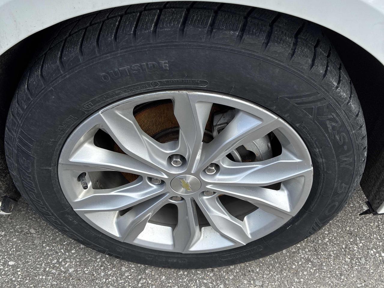 2019 Chevrolet Malibu Hybrid | Cam | CarPlay | GM Serviced | Very Clean Photo