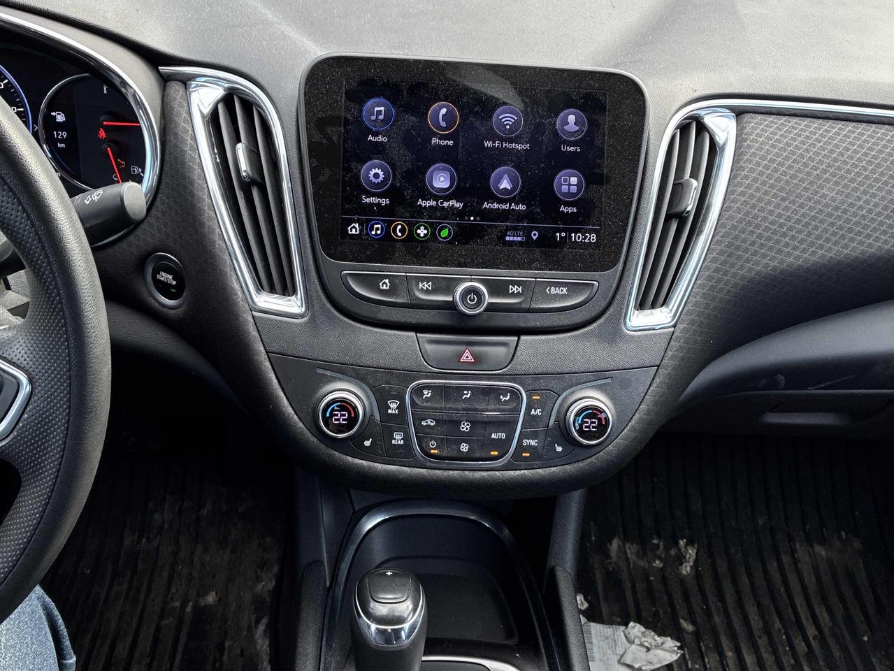 2019 Chevrolet Malibu Hybrid | Cam | CarPlay | GM Serviced | Very Clean Photo