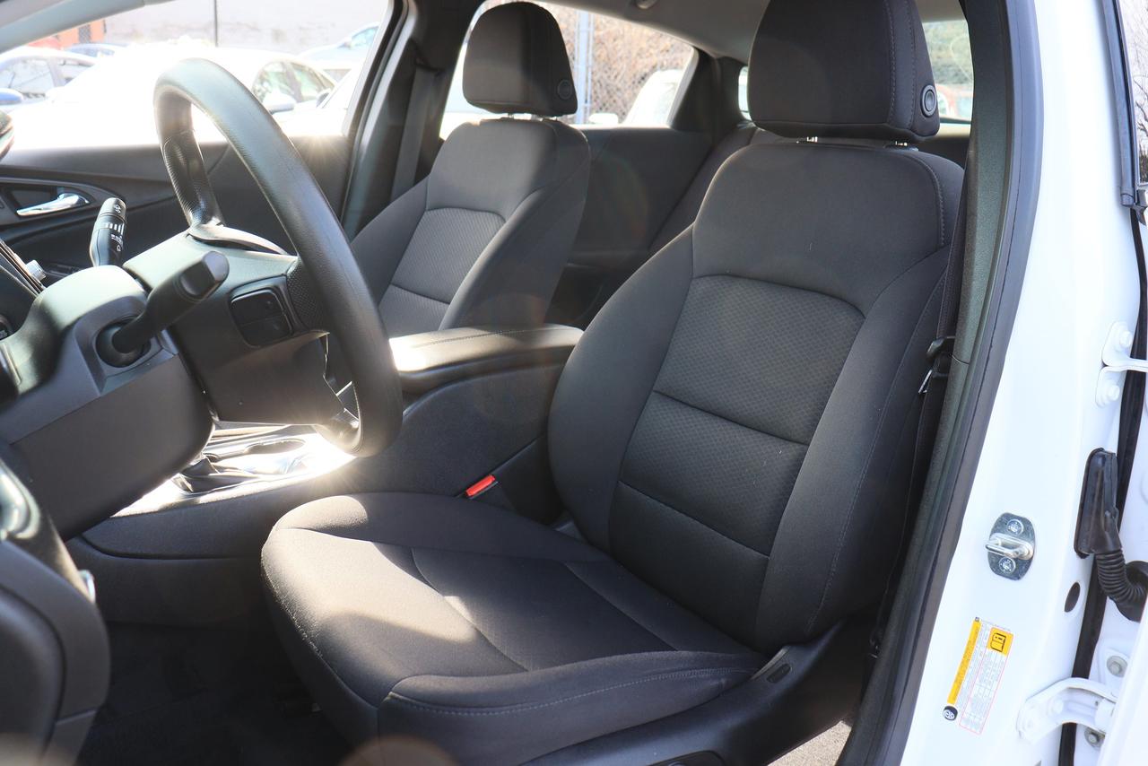 2019 Chevrolet Malibu Hybrid | Cam | CarPlay | GM Serviced | Very Clean Photo61