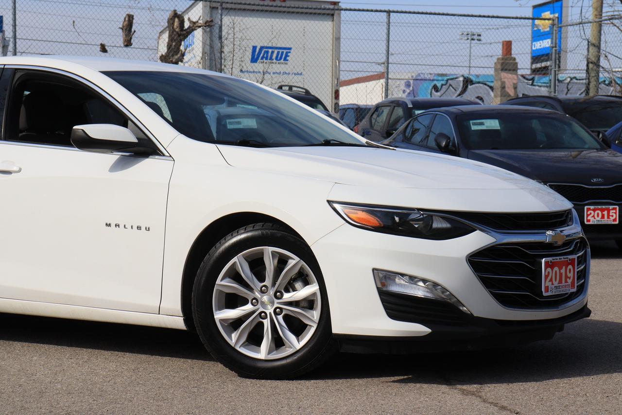 2019 Chevrolet Malibu Hybrid | Cam | CarPlay | GM Serviced | Very Clean Photo11