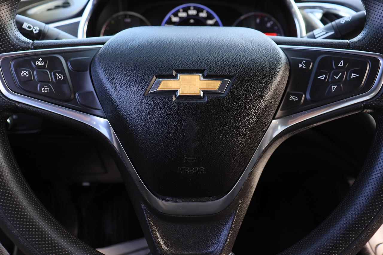 2019 Chevrolet Malibu Hybrid | Cam | CarPlay | GM Serviced | Very Clean Photo21