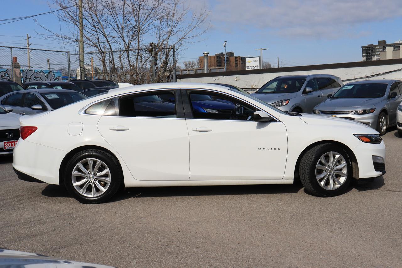 2019 Chevrolet Malibu Hybrid | Cam | CarPlay | GM Serviced | Very Clean Photo10