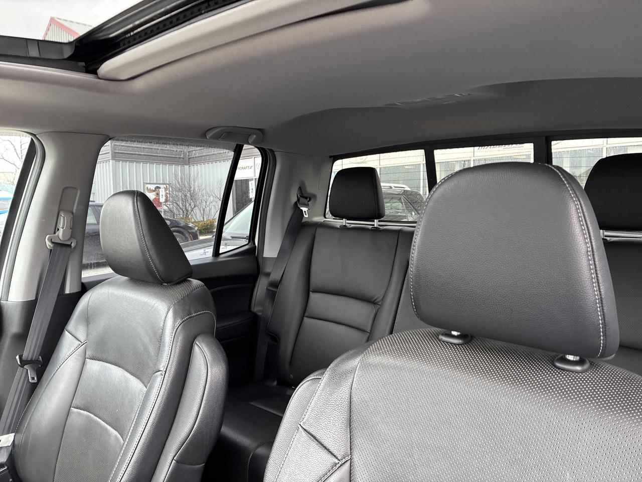 2017 Honda Ridgeline Touring | Leather | Roof | Nav | Cam | Tonneau ++ Photo