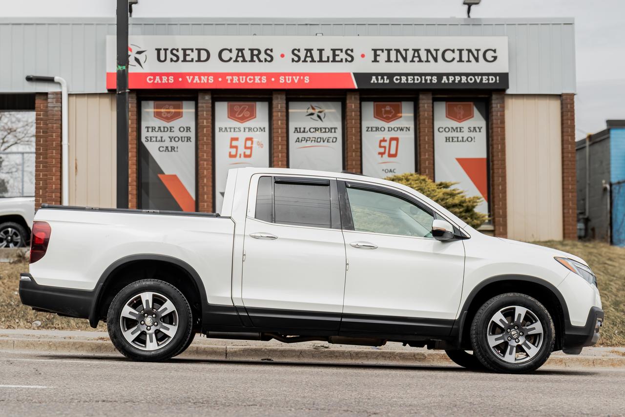 2017 Honda Ridgeline Touring | Leather | Roof | Nav | Cam | Tonneau ++