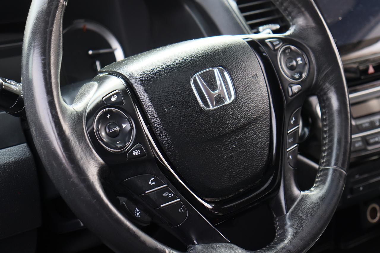 2017 Honda Ridgeline Touring | Leather | Roof | Nav | Cam | Tonneau ++ Photo57