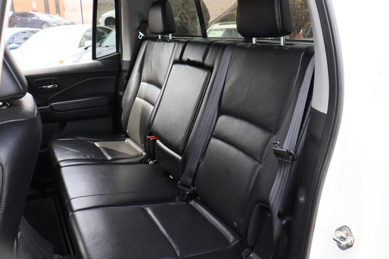 2017 Honda Ridgeline Touring | Leather | Roof | Nav | Cam | Tonneau ++ Photo71