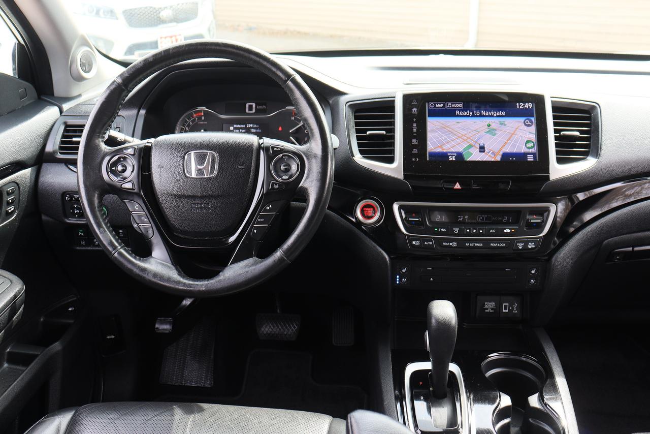 2017 Honda Ridgeline Touring | Leather | Roof | Nav | Cam | Tonneau ++ Photo79