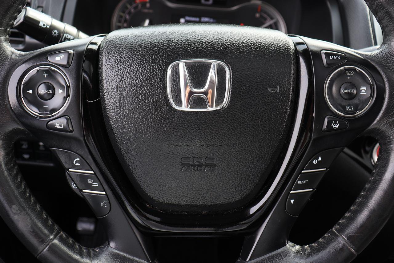 2017 Honda Ridgeline Touring | Leather | Roof | Nav | Cam | Tonneau ++ Photo62