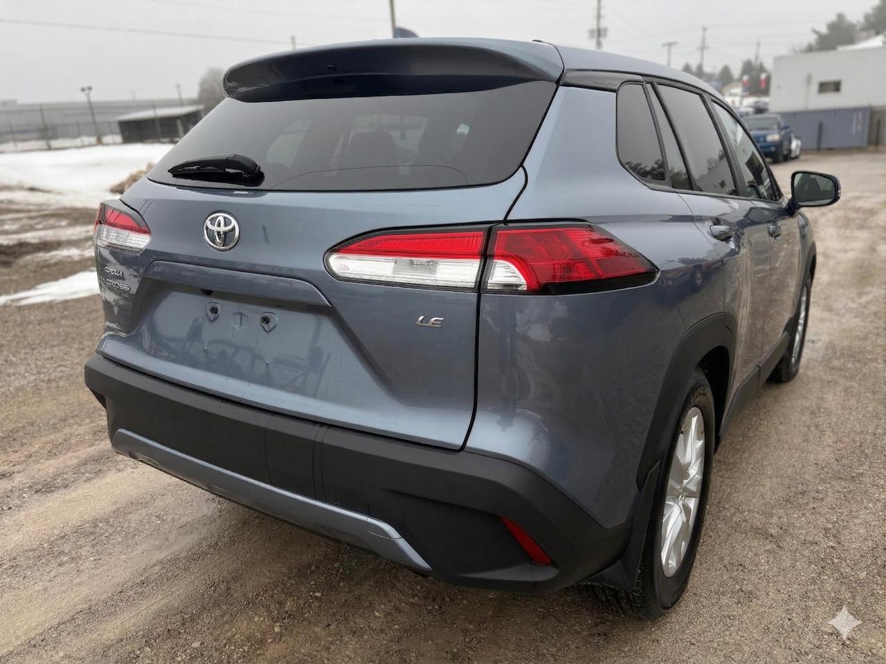 2024 Toyota Corolla Cross LE Photo