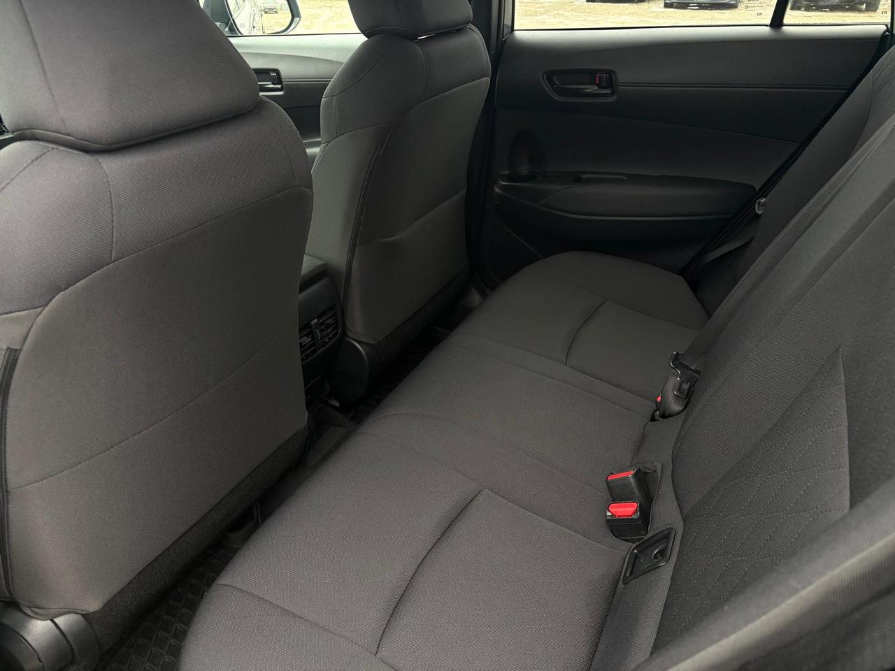 2024 Toyota Corolla Cross LE Photo